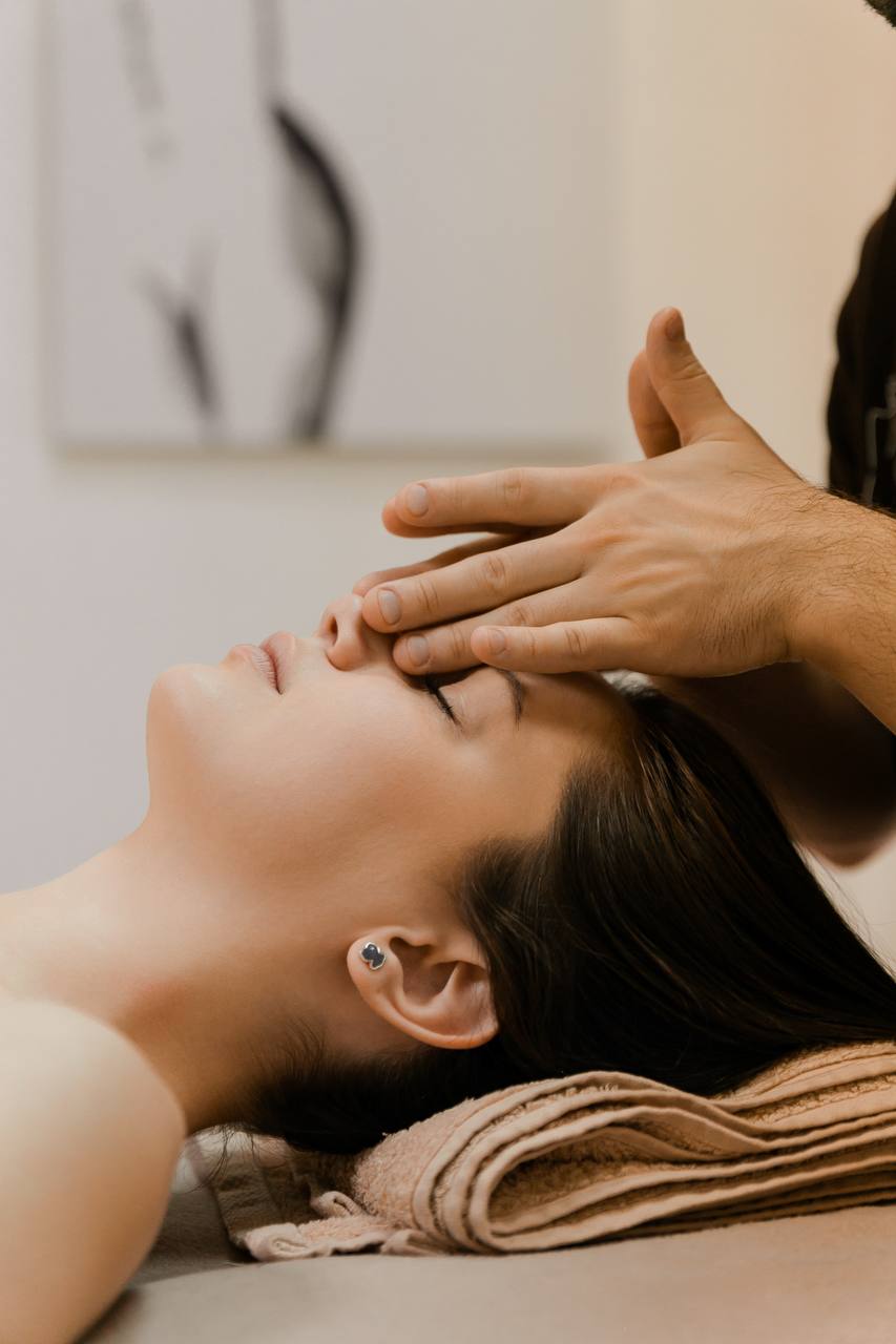 профессиональный массаж в студии LOYA Massage, Минск